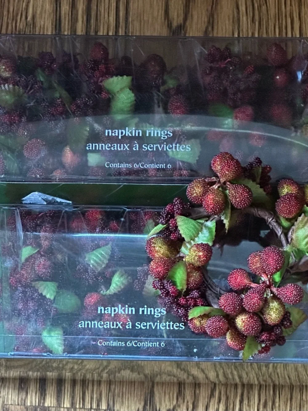 2 Boxes Pier 1 New Rare Sugar Berries Napkin Rings - 12 napkin rings